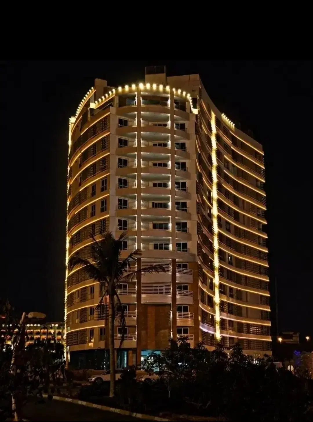 ۱۱۴ متر برج اطلس سند دار