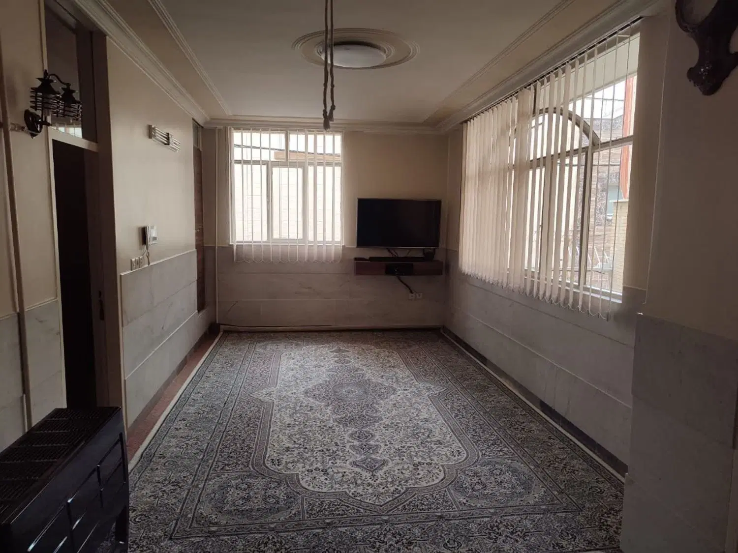خانه دو طبقه نقلی ملک شهر خیابان ارمان