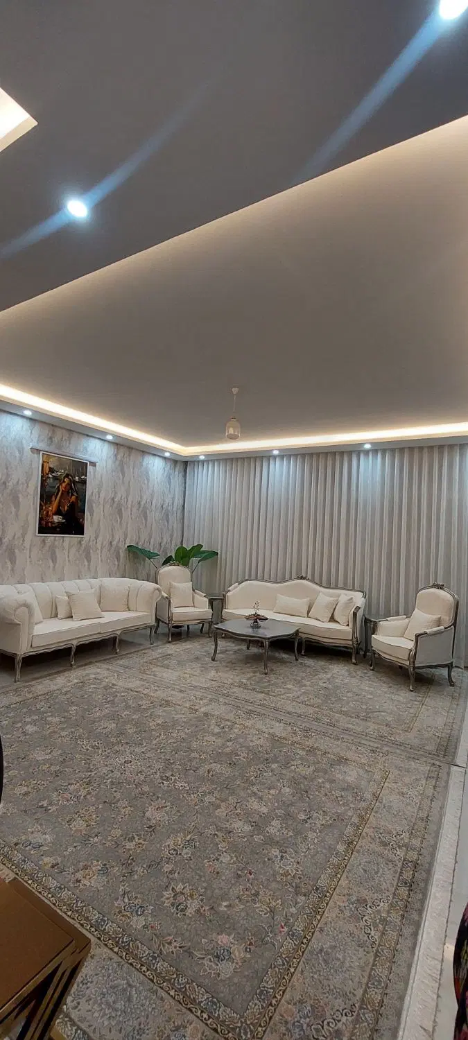110 متر حاشیه 10