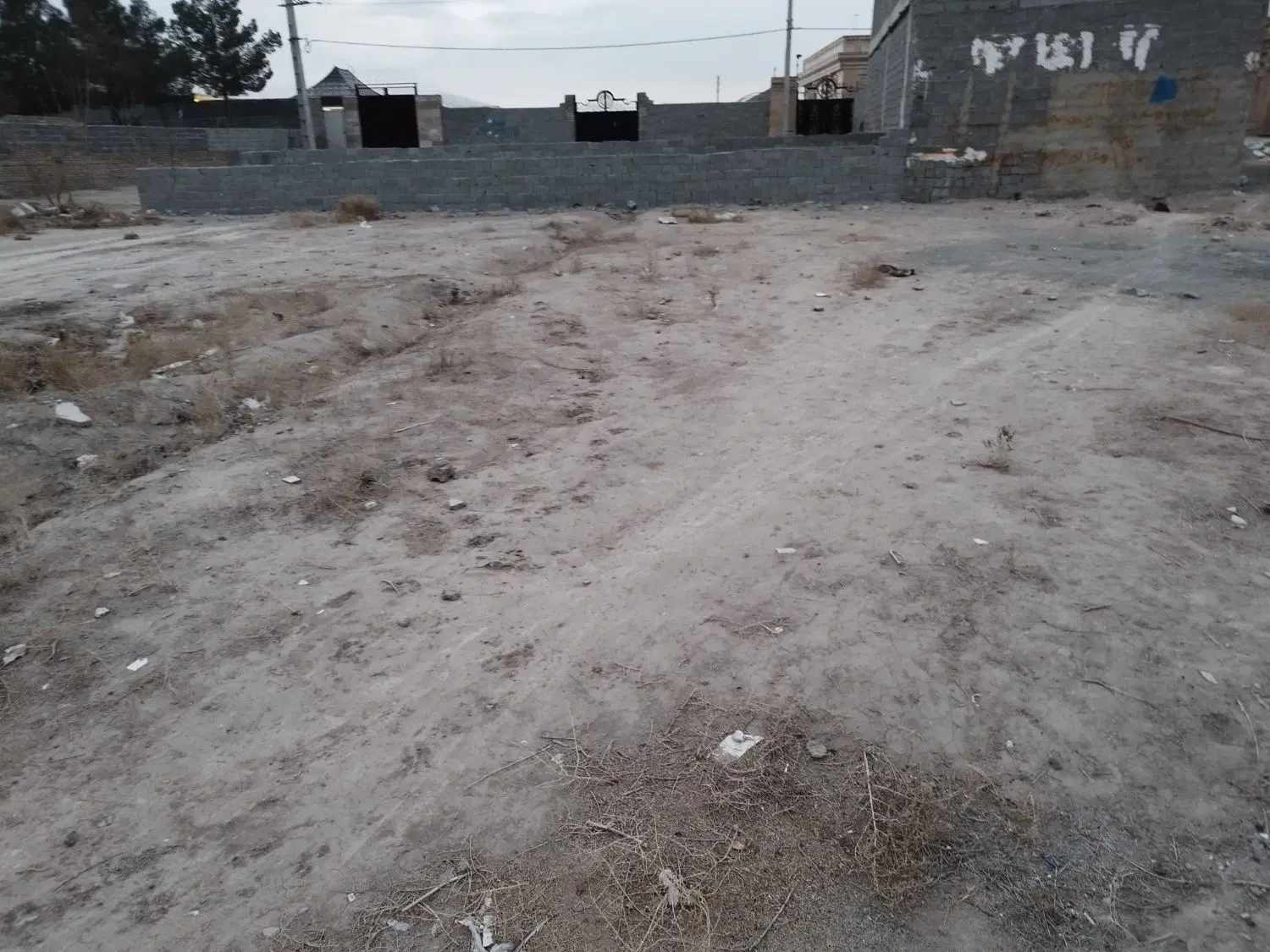 زمین ۱۳۰ متری