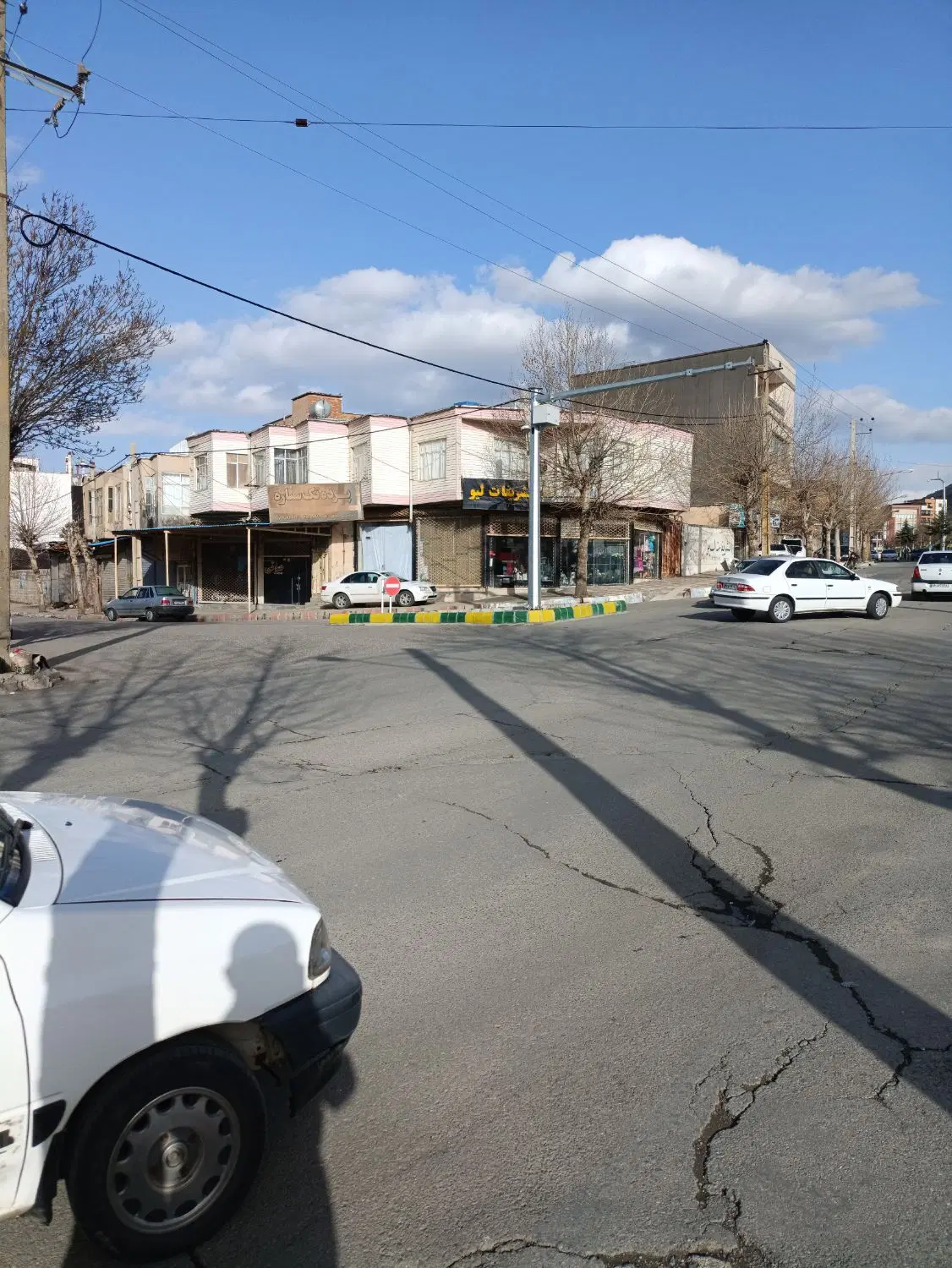 ۳۰۰مترتجاری۲نبش۳۷متر دهنە«ملک بی مشابە در کل شهر»