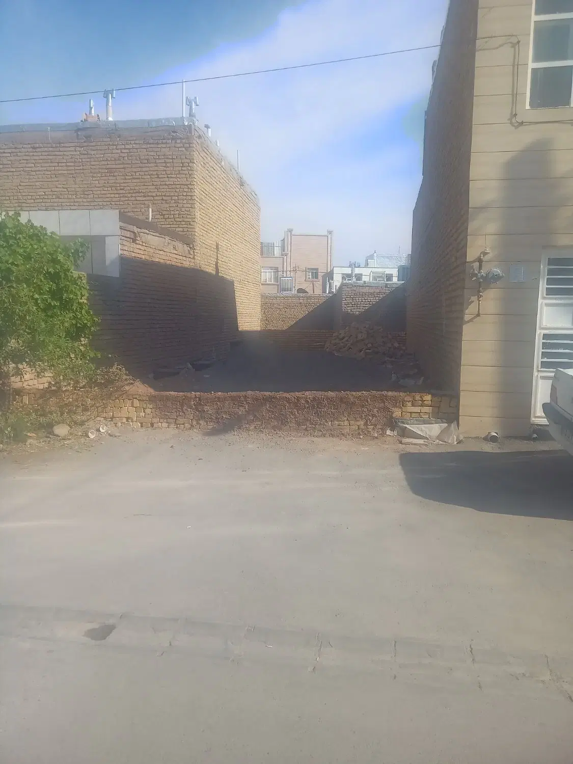خانه نیم ساز