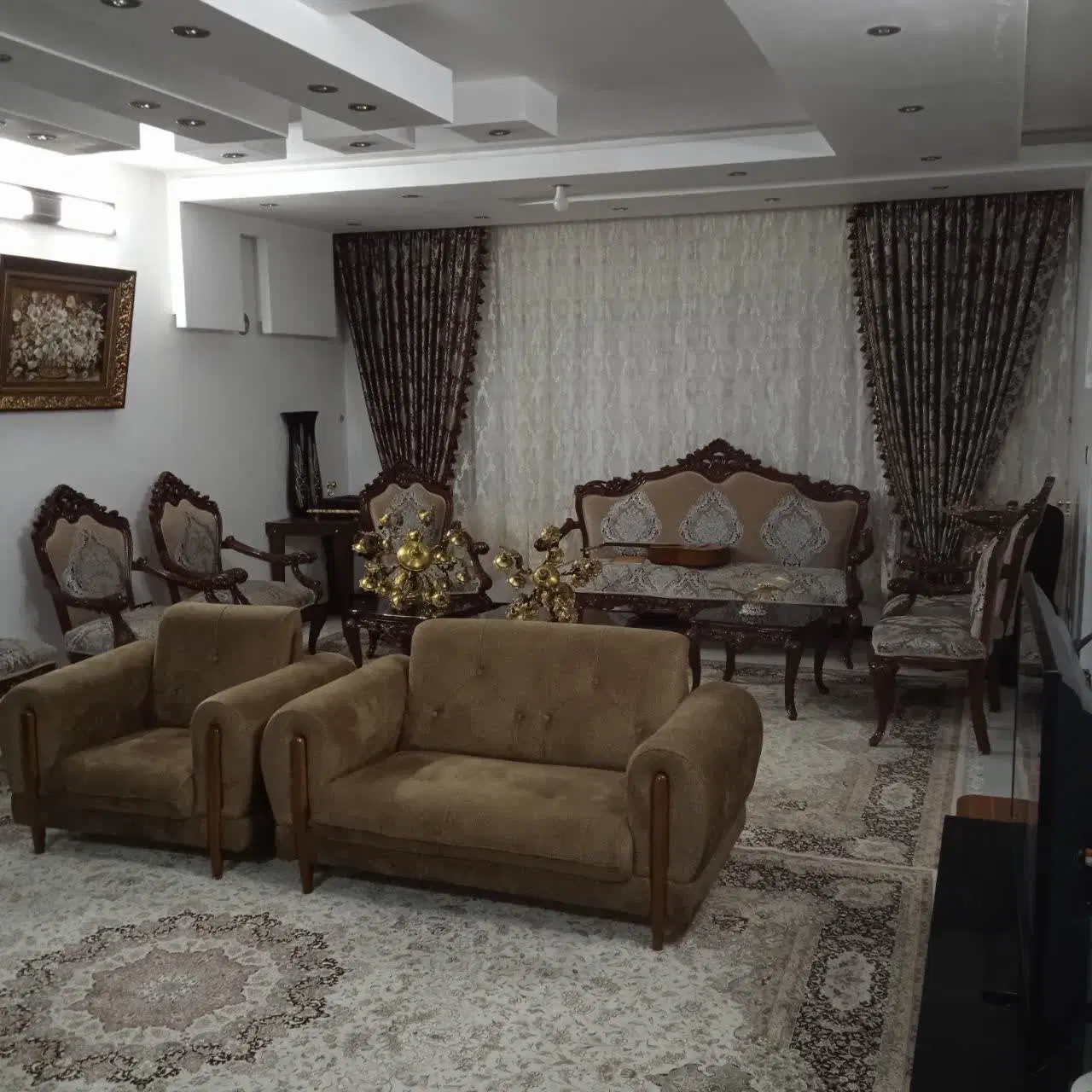 ۱۲۵متر۳ خوابه، قدوسی