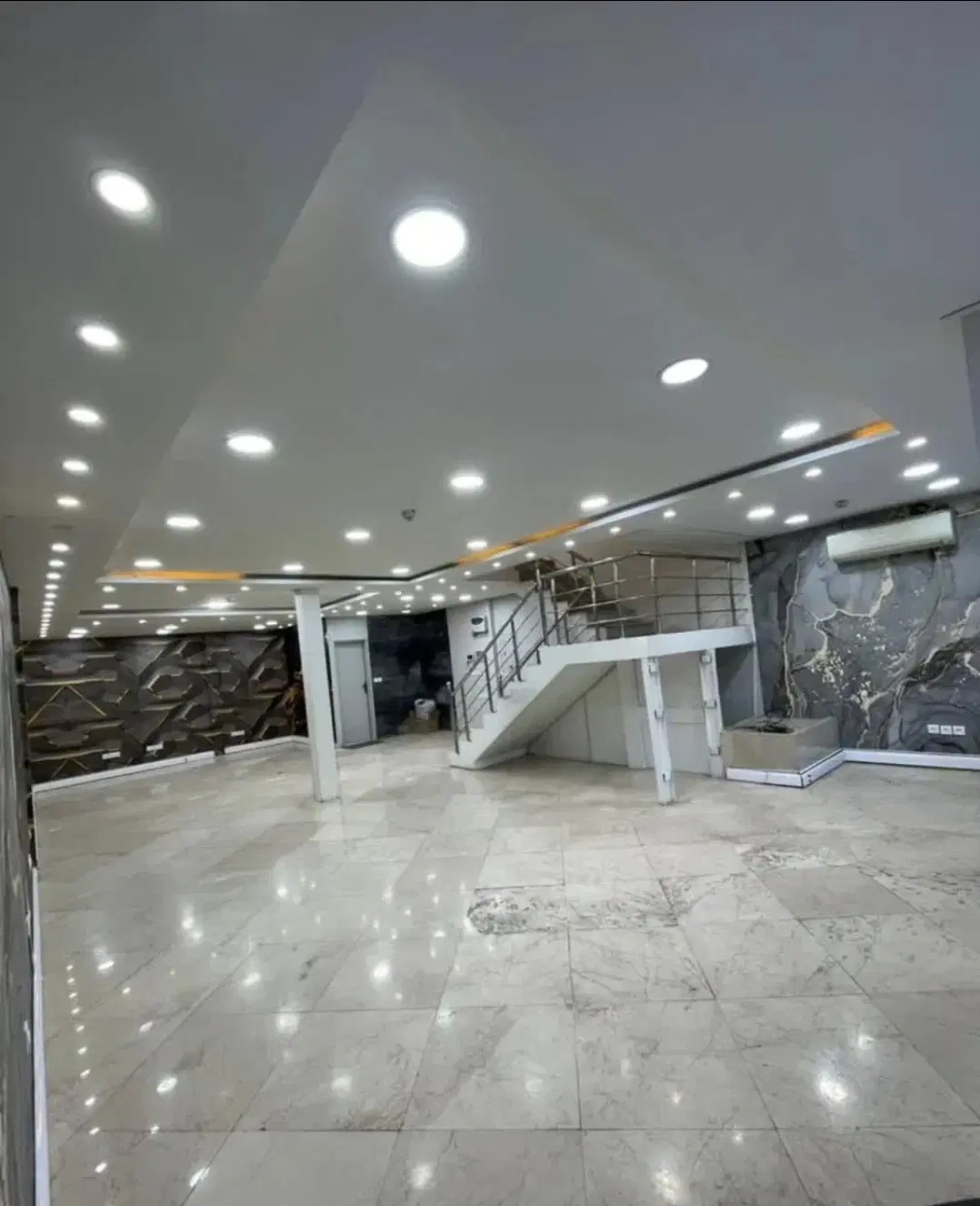 مغازه ۱۳۰متری مناسب همه مشاغل،براصلی جردن