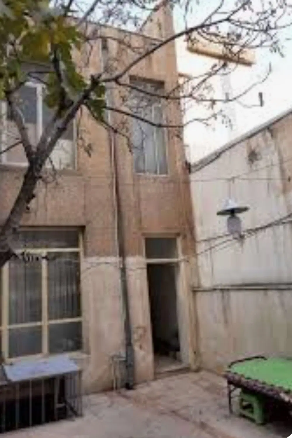 کلنگی دوطبقه ویلایی