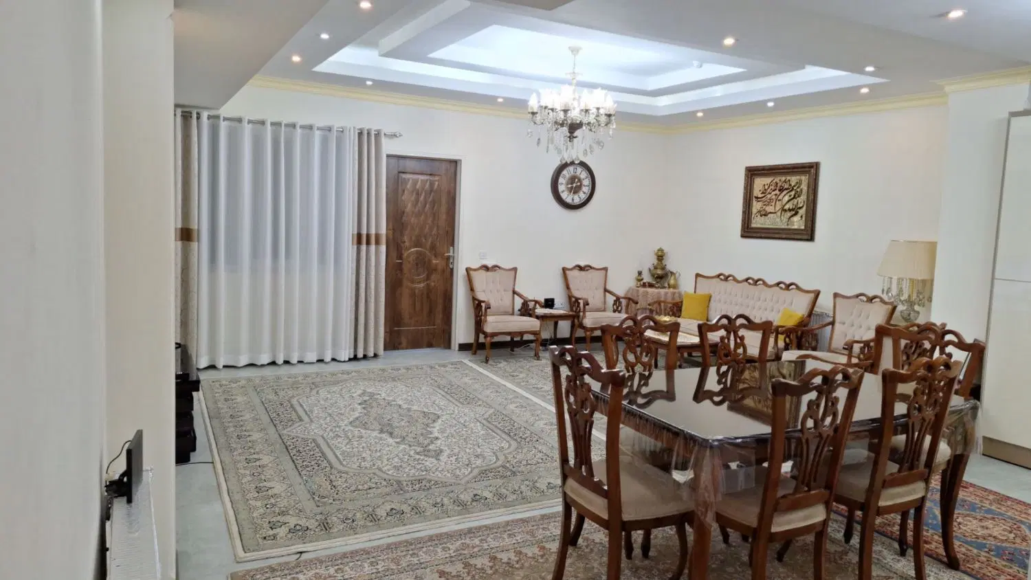 آپارتمان ۹۰ متری ، فول امکانات ،سنبل