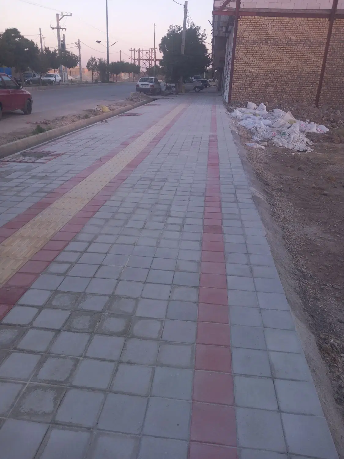 زمین دوکله بر خیابان اصلی