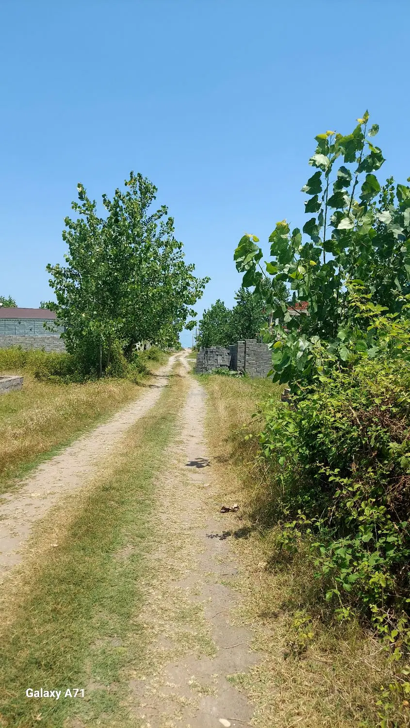 زمین ۲۰۰ متری ساحلی