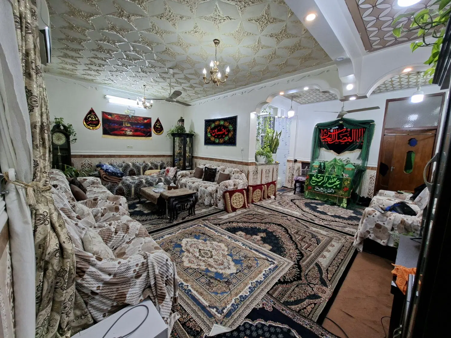 کمپلو جنوبی خیابان شهید یزدانی(طوس سابق) پلاک ۴۹