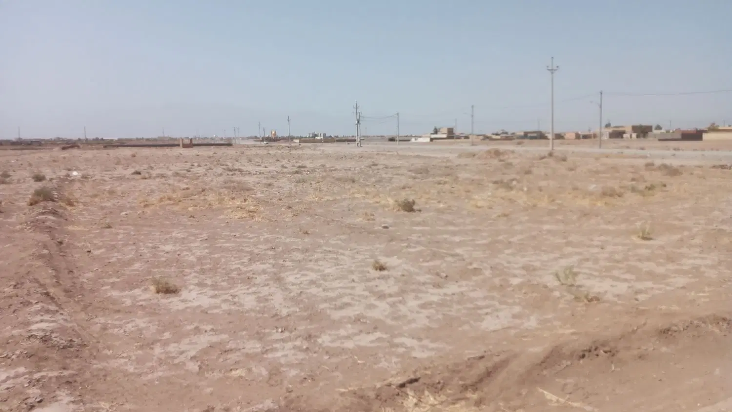 زمین دشت قاضی متراژ ۷۰۰ متر مربع دو نبش