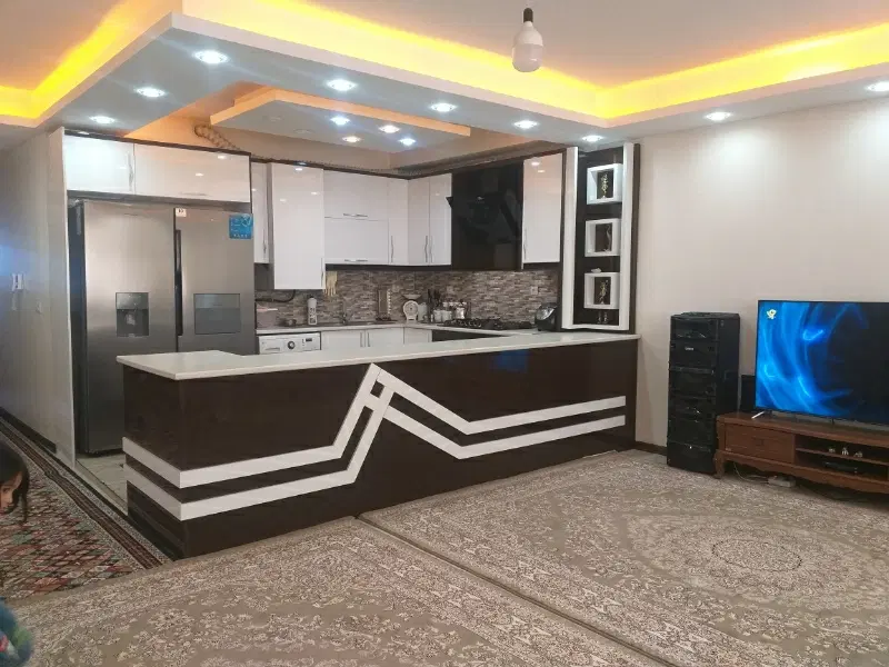 واحد 102متری