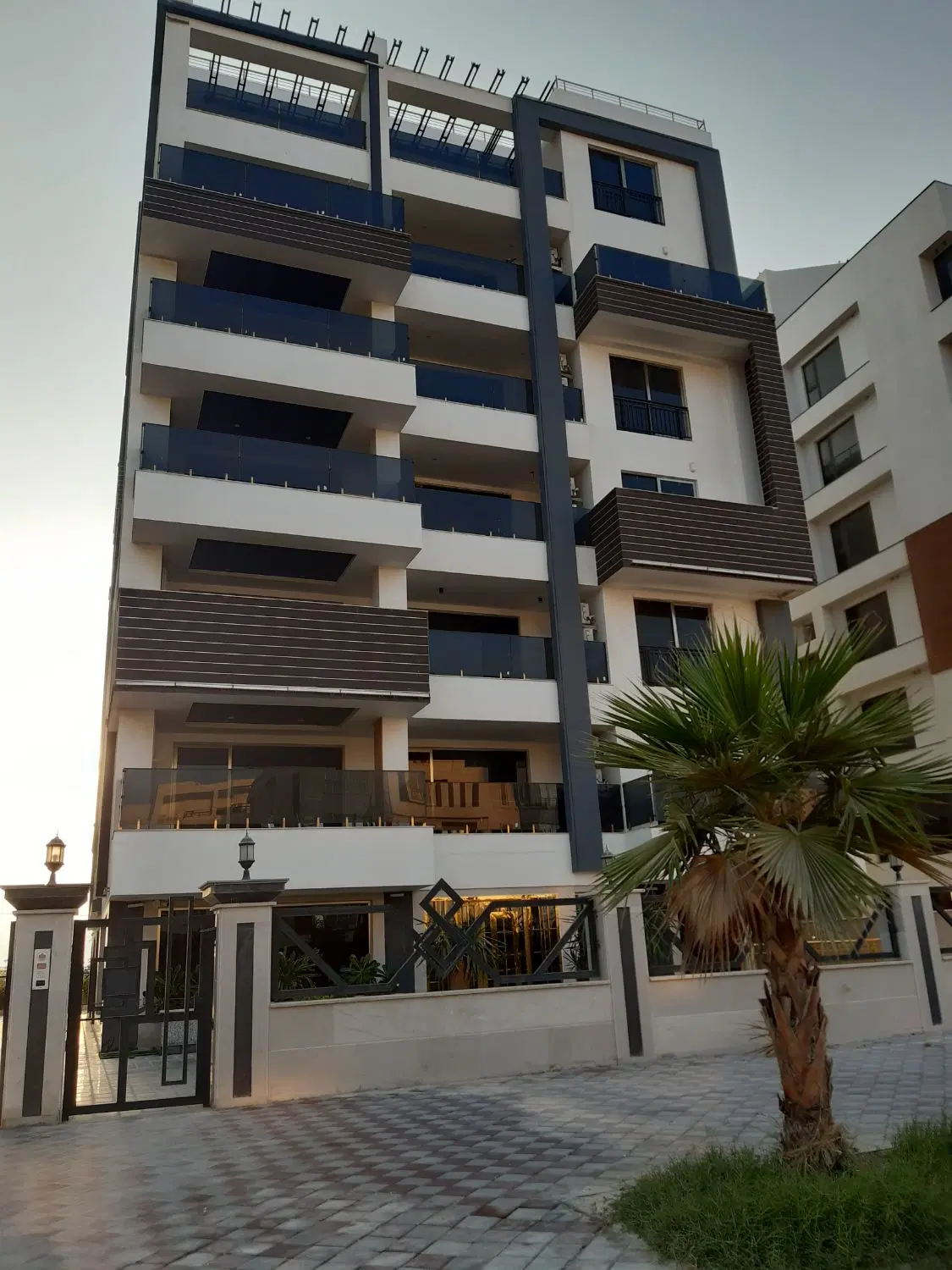 فروش آپارتمان فاز 7