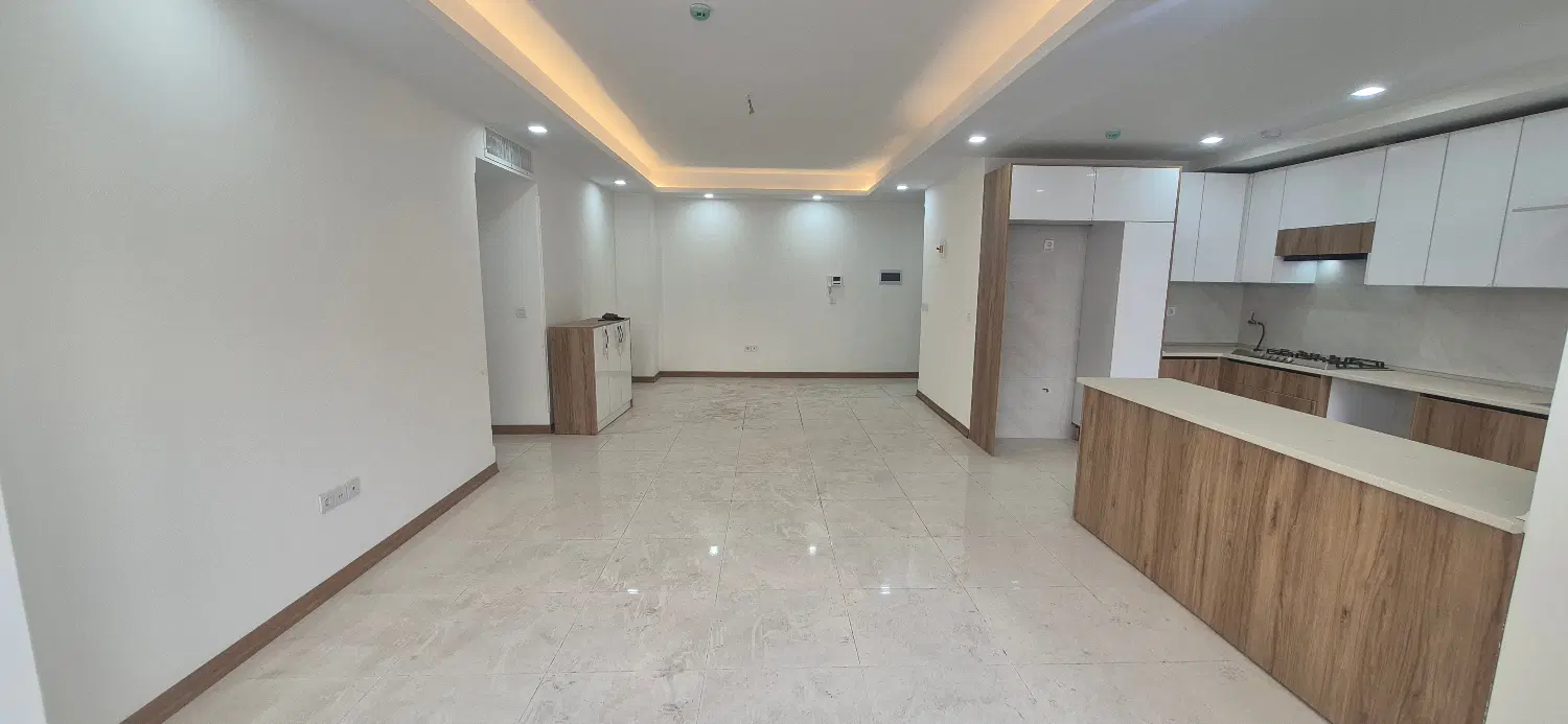 آپارتمان نوساز و خوش نقشه
