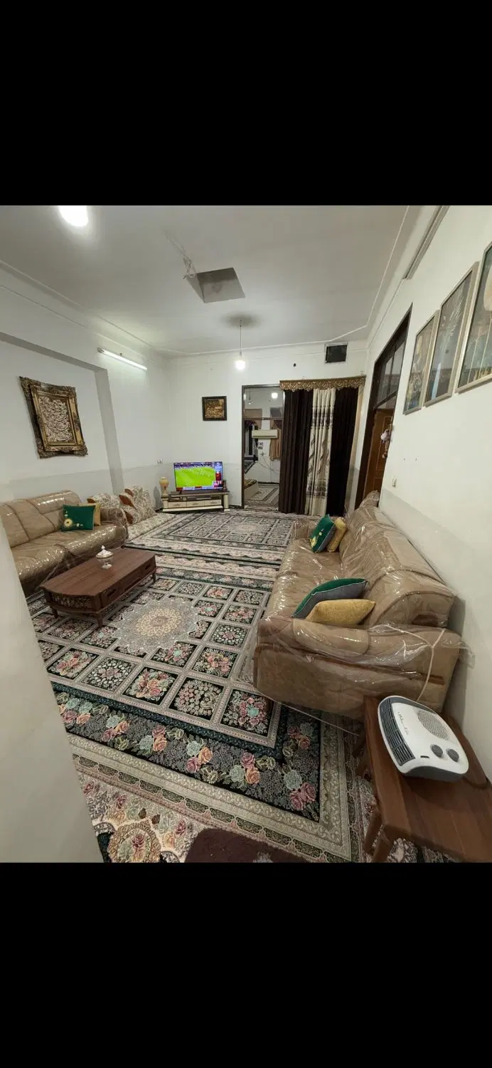ملک تجاری مسکونی روبروی عکاسی آریا چهارراه پادگان