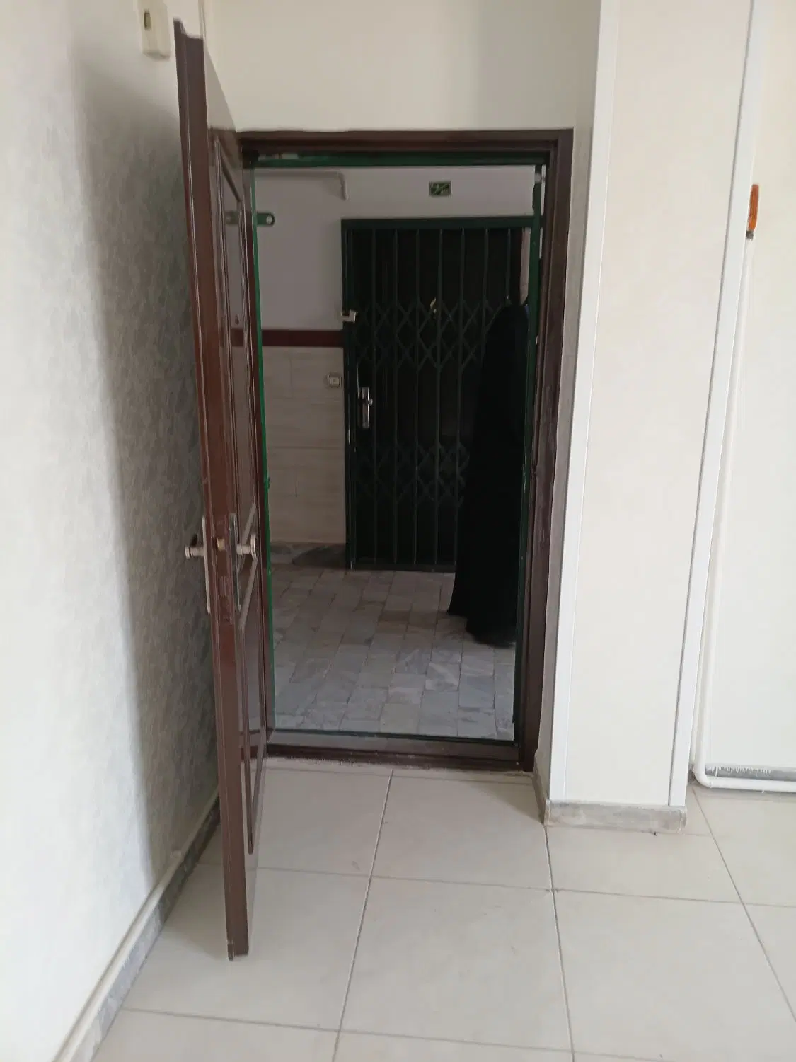 آپارتمان خوش نقشه بازسازی شده لوکیشن عالی