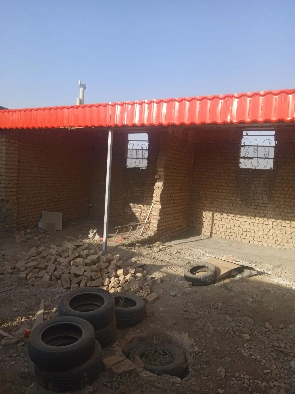 زمین چهاردیواری