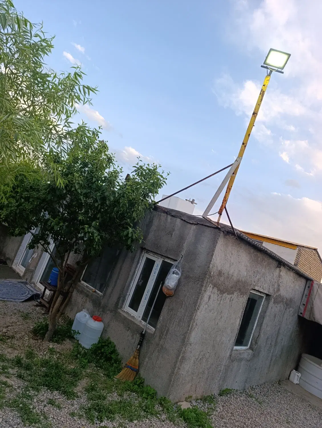 باغ ویلا استخردار
