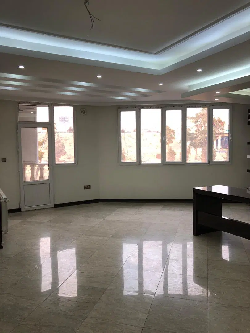 ۱۱۰متر ۳ خوابه لوکیشن عالی. بر اشرفی