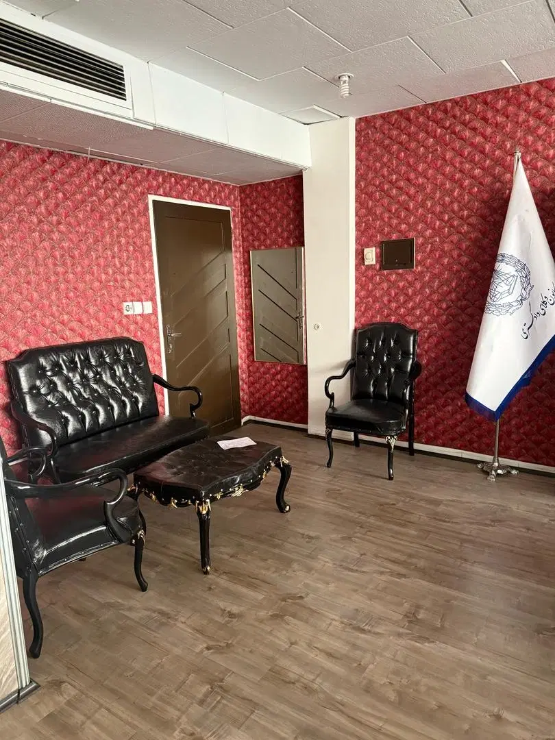 ۳۲ متر سند اداری برج گلدیس میدان صادقیه
