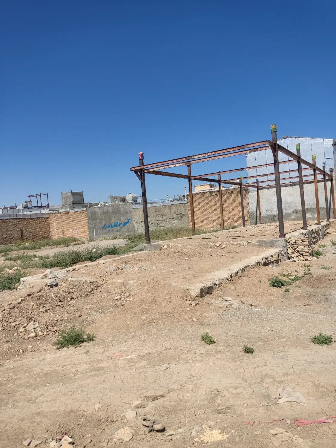 خانه دهپهن نیمه کاره