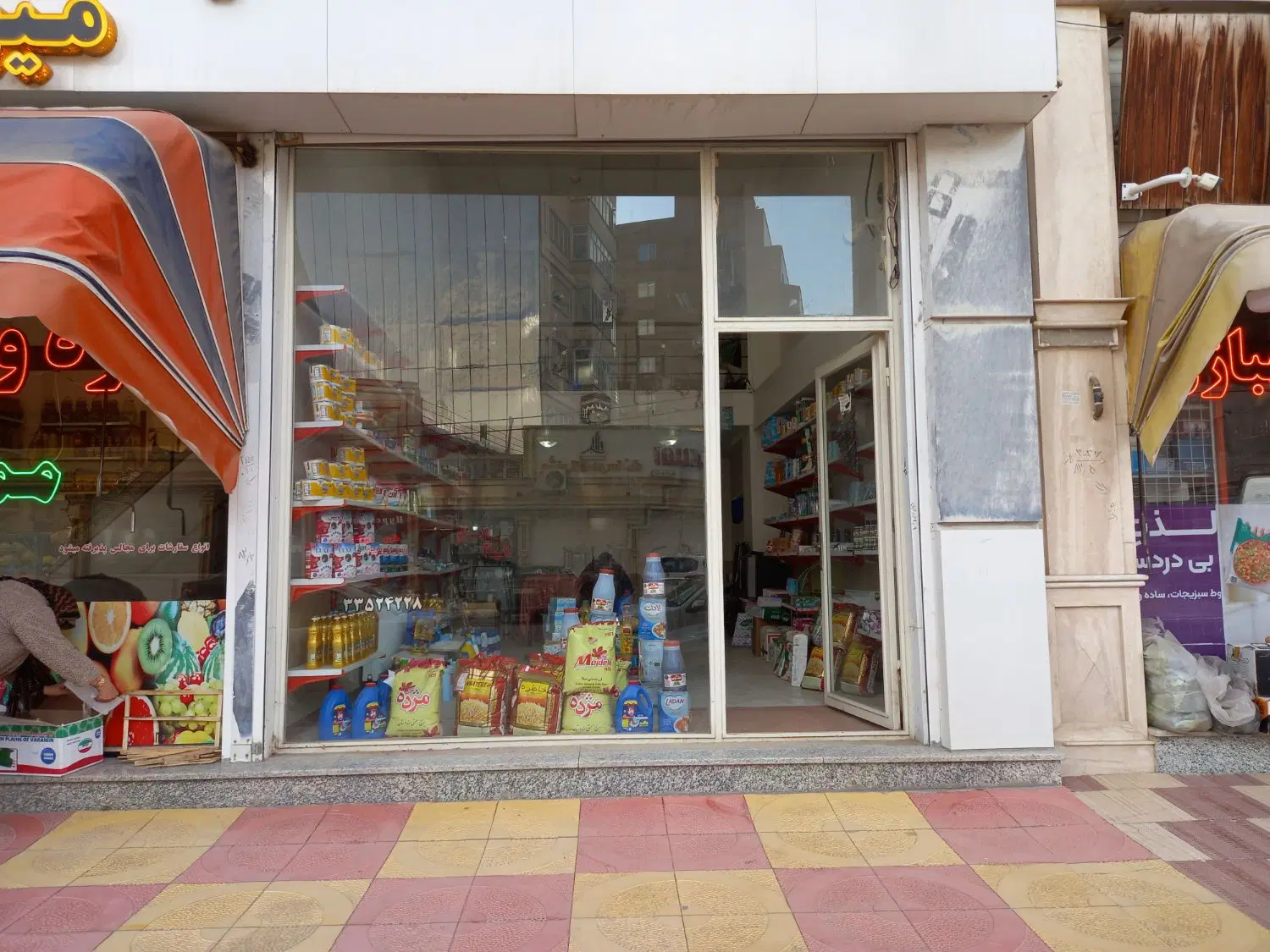 اجاره مغازه ۴۵ مترمربع با بالکن دراول شهرک کشاورزی