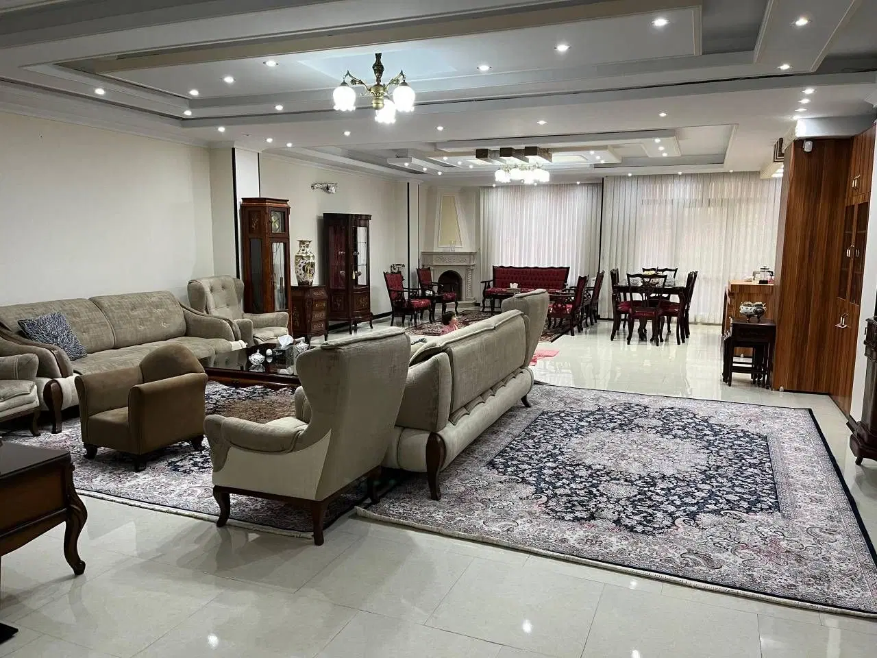 یک واحد ویلایی رهن واجاره نما رومی شیک