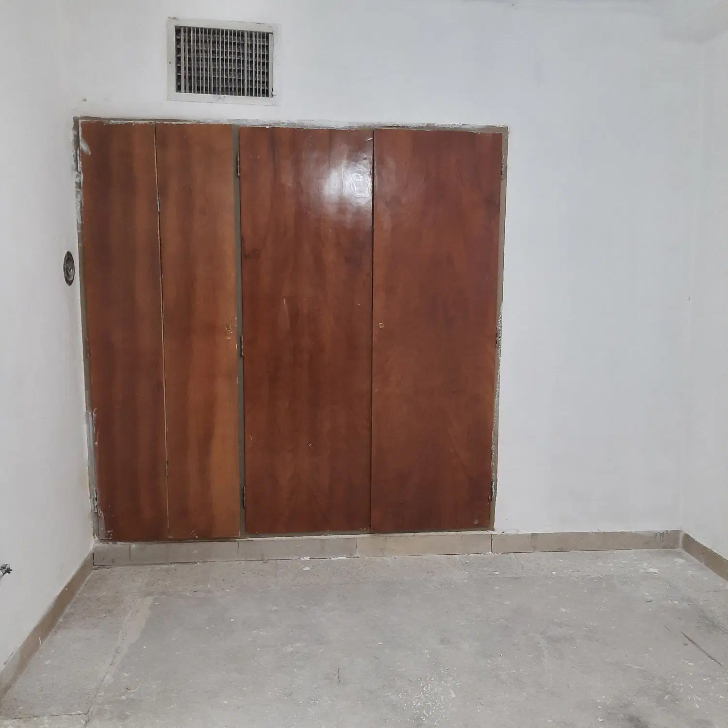 آپارتمان پژوهنده قومس