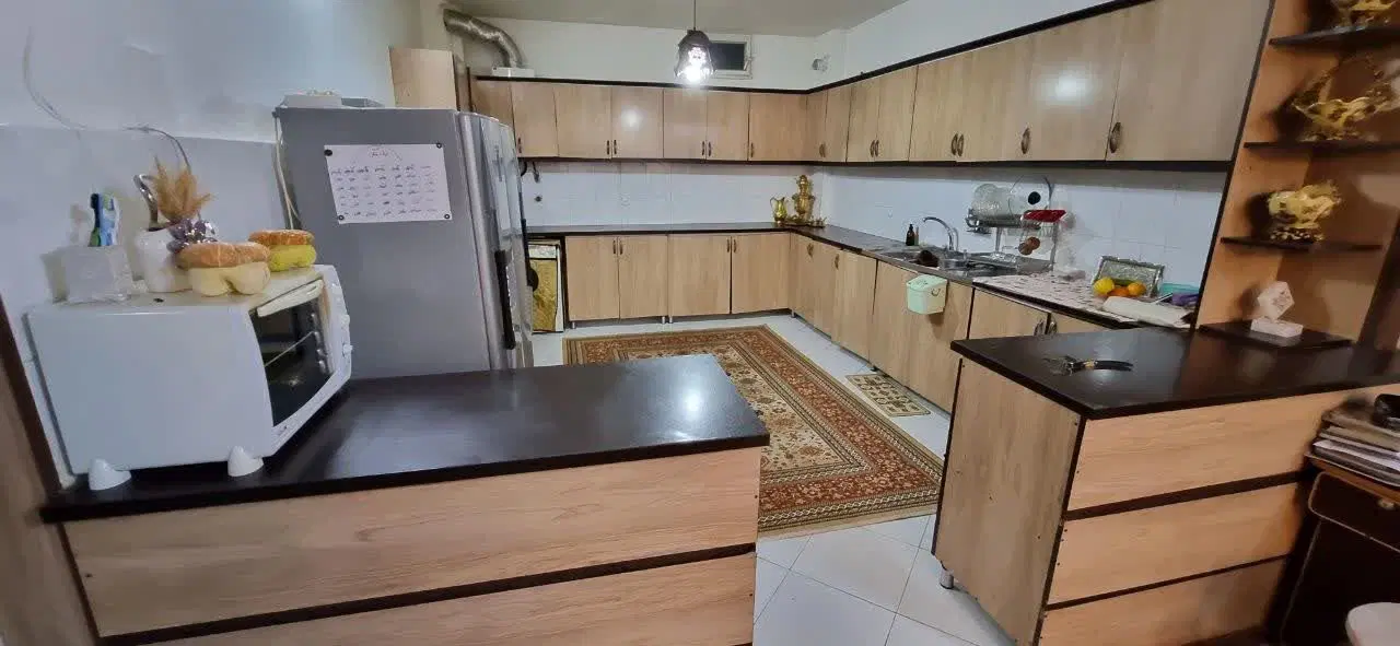 آپارتمان۱۳۰متر کوشش۵۶ قاعم