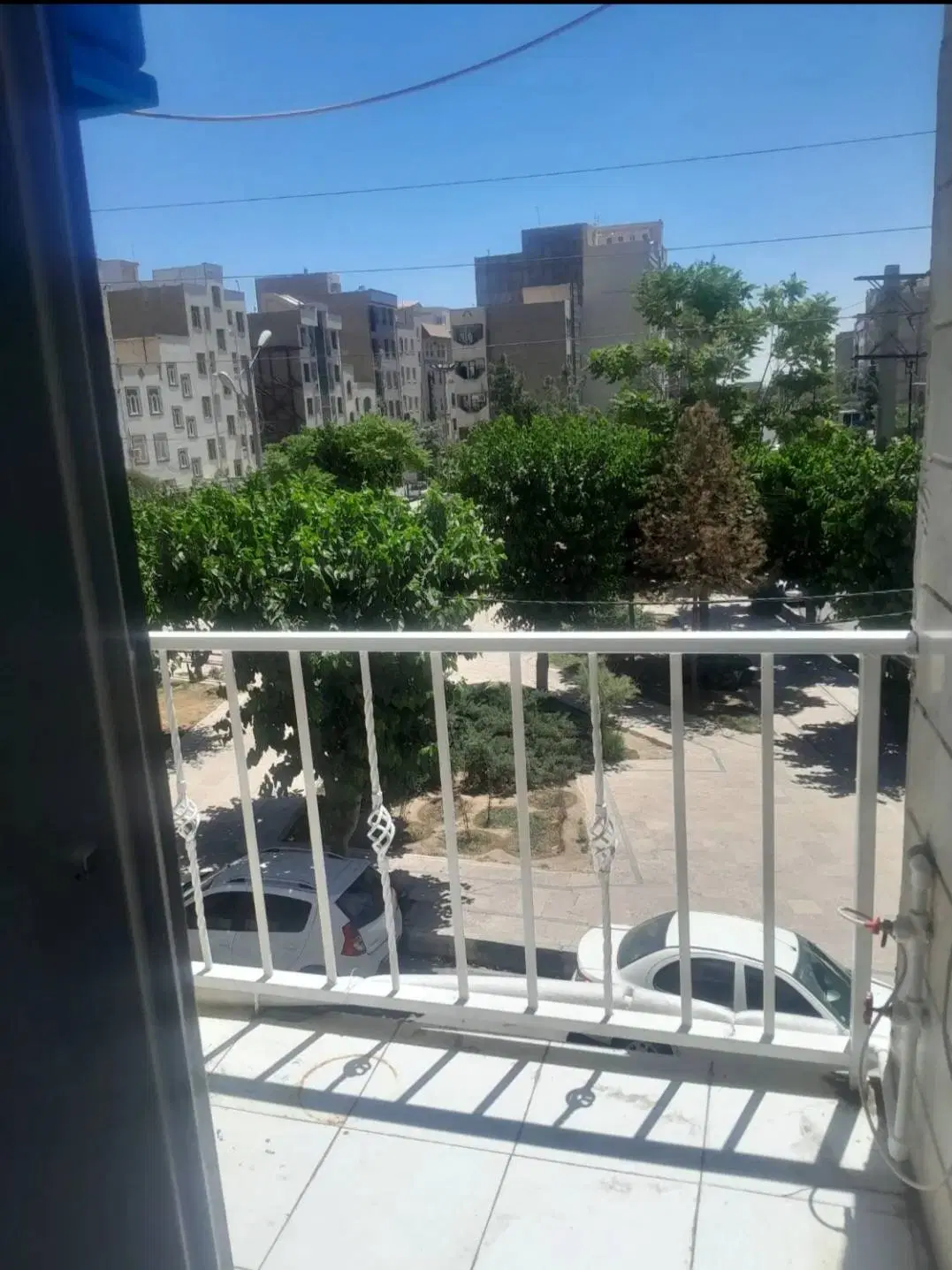 61 متر_سند تک برگ 2 خواب  پارکینگ اختصاصی (ابریشم)