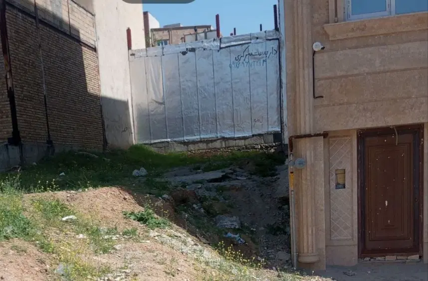 زمین مسکونی ۱طبقه روی پیلوت