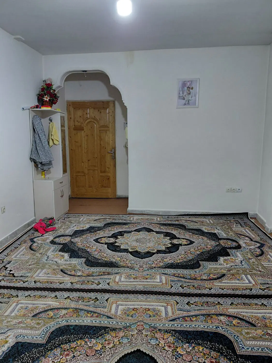 واحد مسکونی حسن آباد ۶۰ متر جنب بازار روز