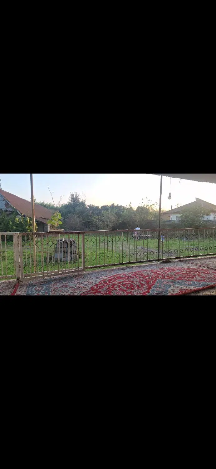 زمین مسکونی با بنای قدیمی