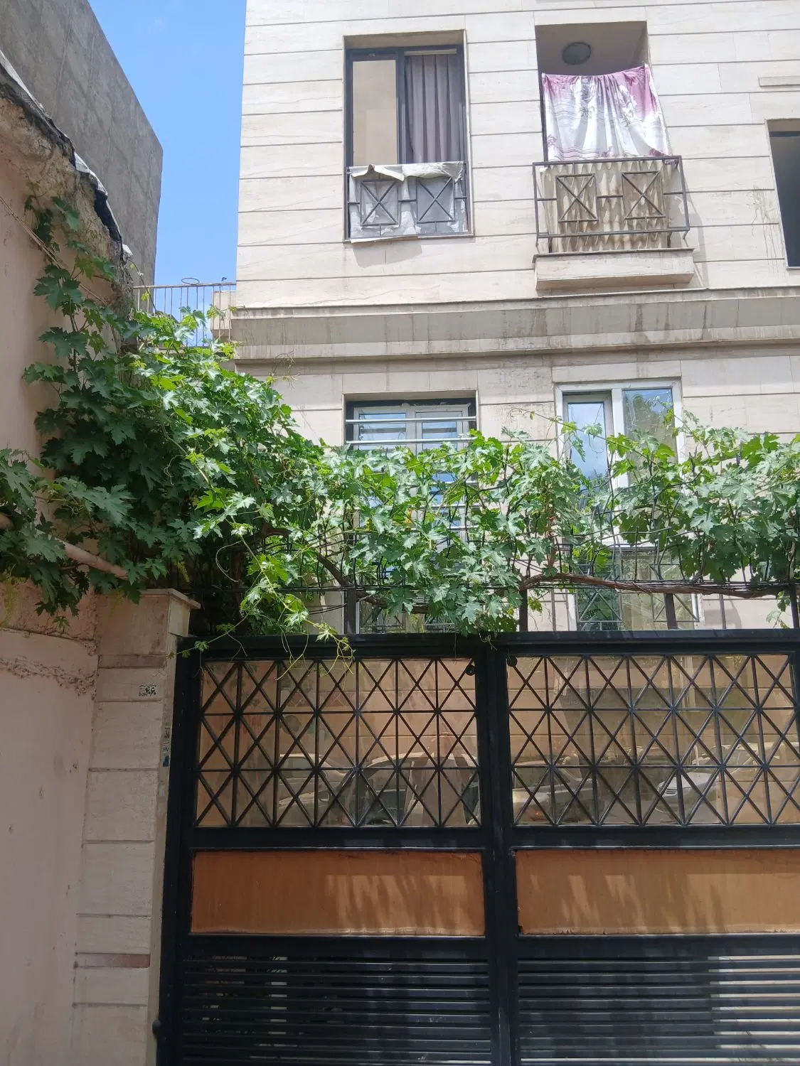 آپارتمان ۶۵ متری تک واحدی دوخواب