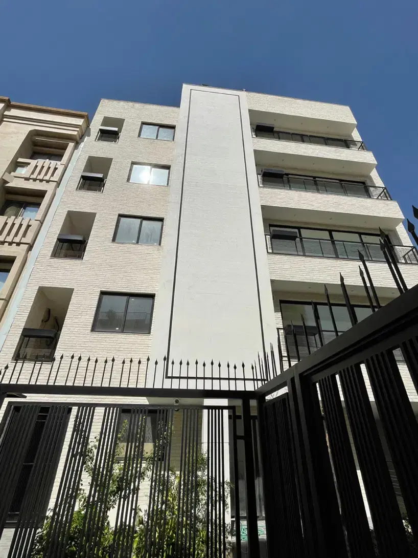 پیش فروش اپارتمان صدرا