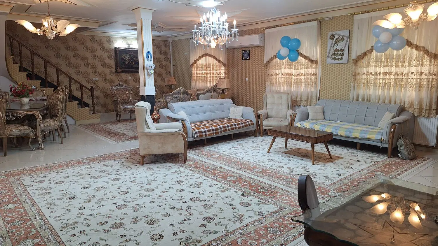 رهن یک دستگاه ویلایی اعیانی در مرکز شهر