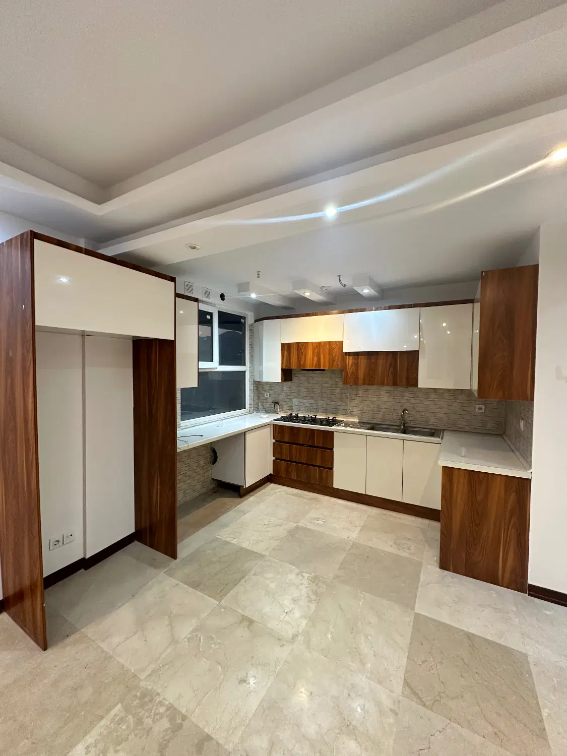 ۶۰ متر _ تاپ لوکیشن منطقه_ سپهر_ مرزداران