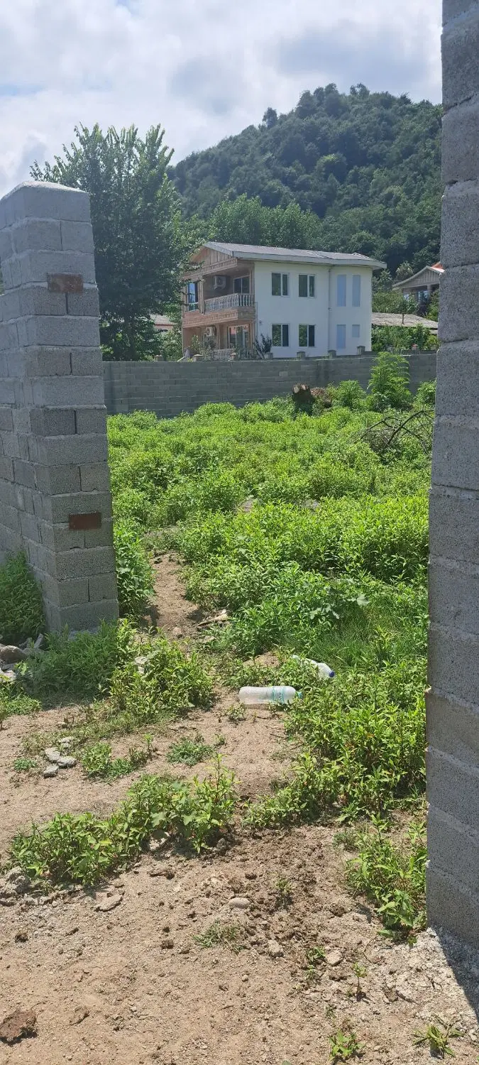 زمین کاربری مسکونی ۴۰۰ متر مربع در آستارا