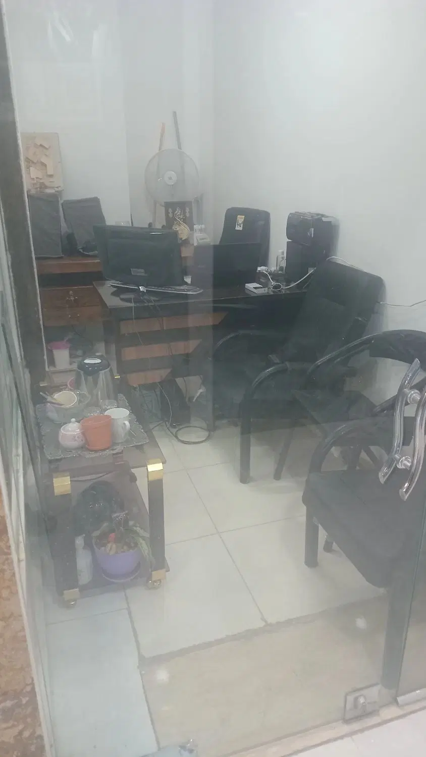 یک باب مغازه ۹ متری