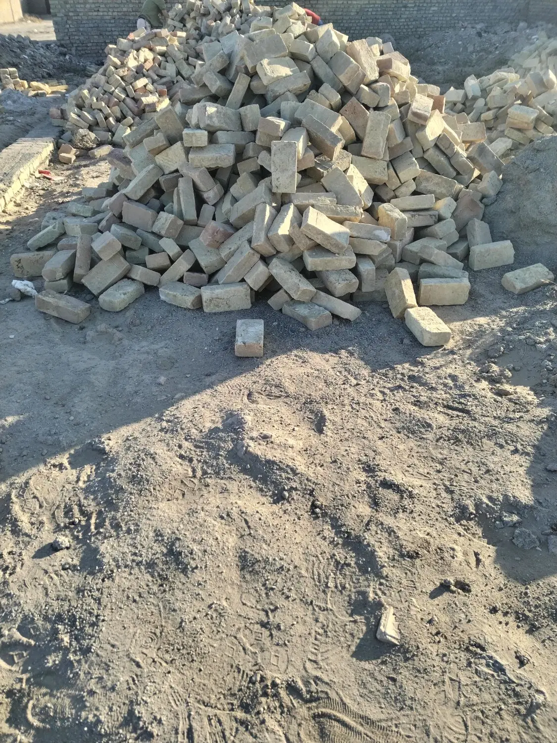 زمین فروشی