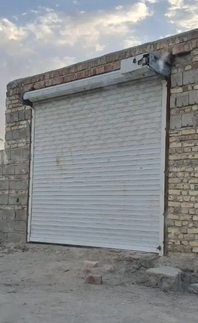 مغازه خالی داخل بازار ( لوتان)