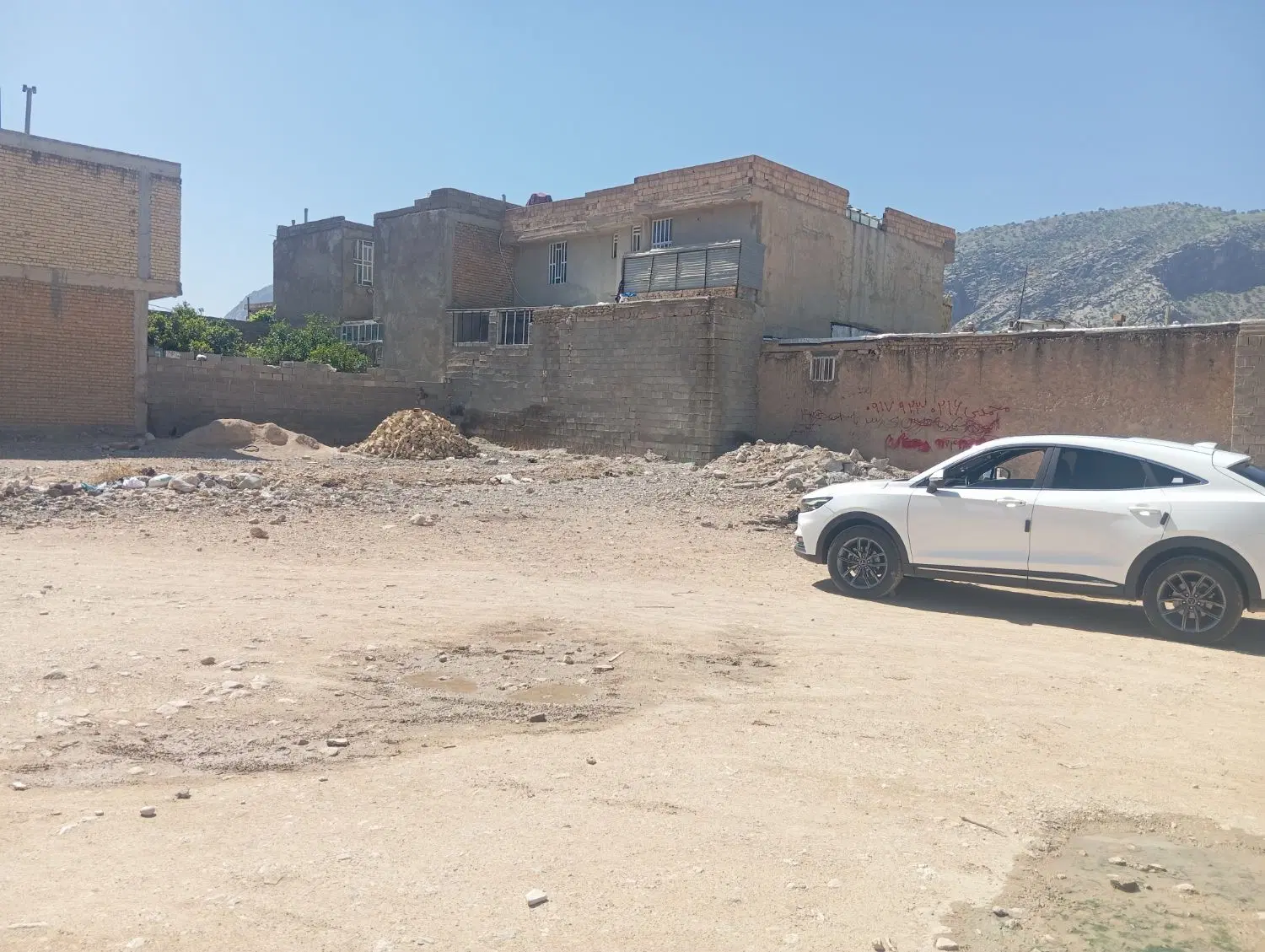 زمین مسکونی