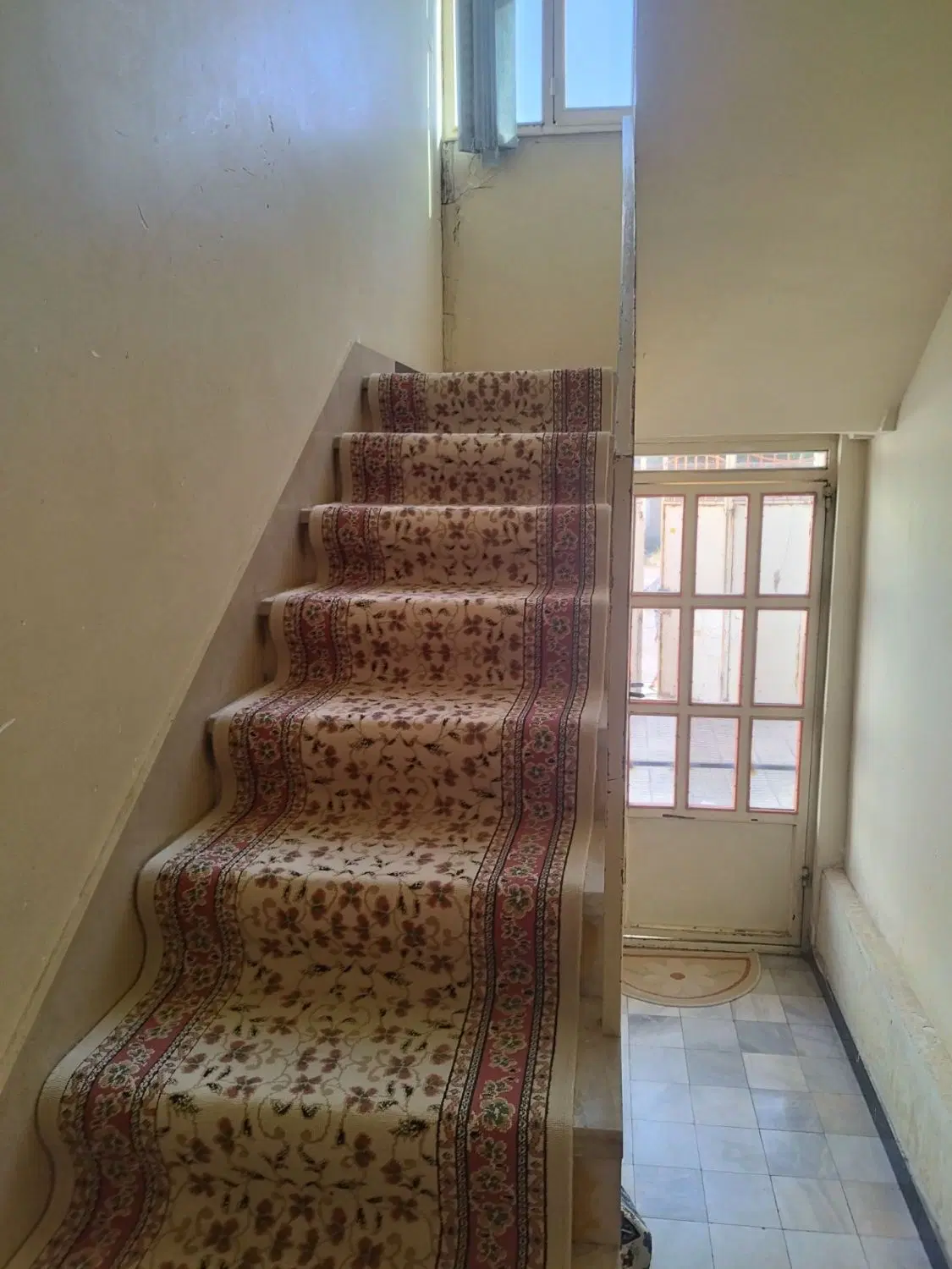فروش خانه ویلایی دوطبقه در بلوار طاق بستان