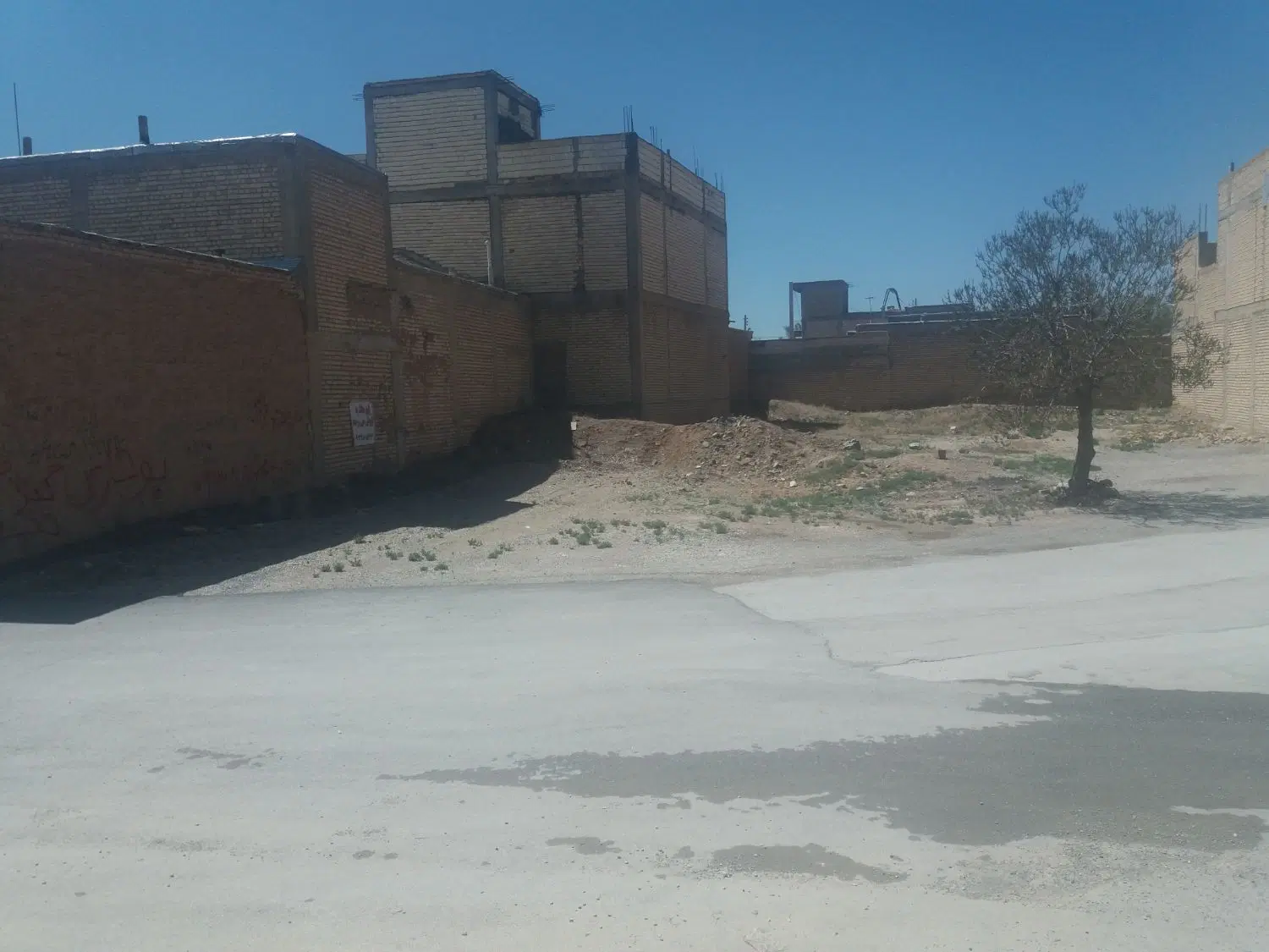 زمین مسکونی فرادنبه