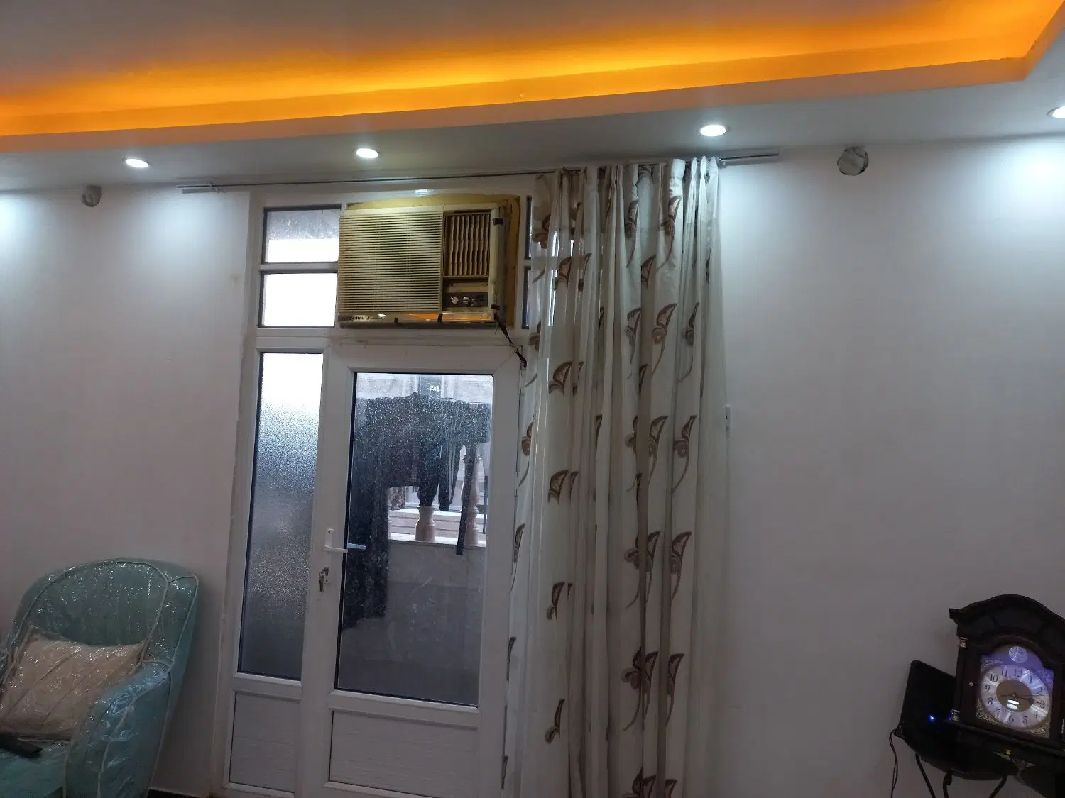 فروش یک واحد اپارتمان از چهار مهدیس