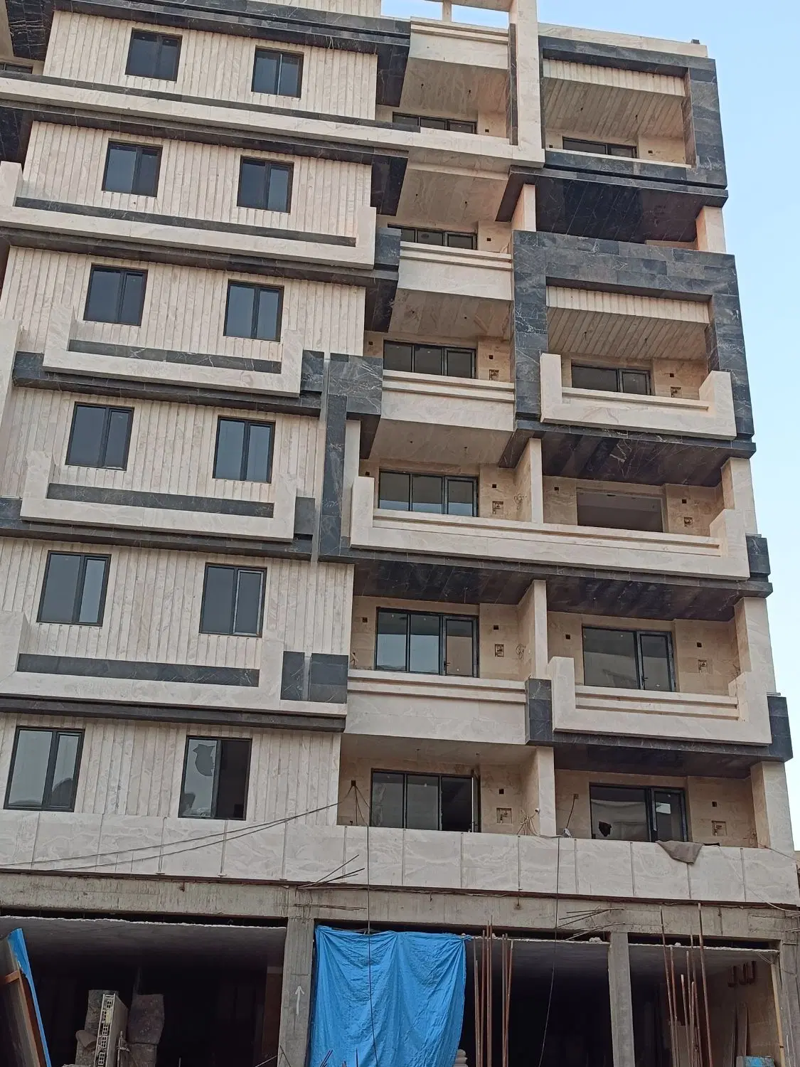 فروش واحد112متری سعدی بهترین لوکیشن سراصلی