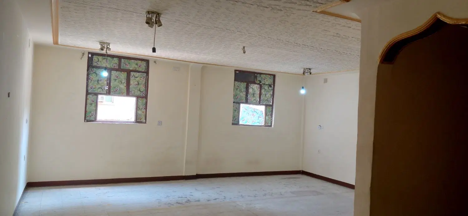 آپارتمان ۱۱۰ متری مسکونی _ تجاری