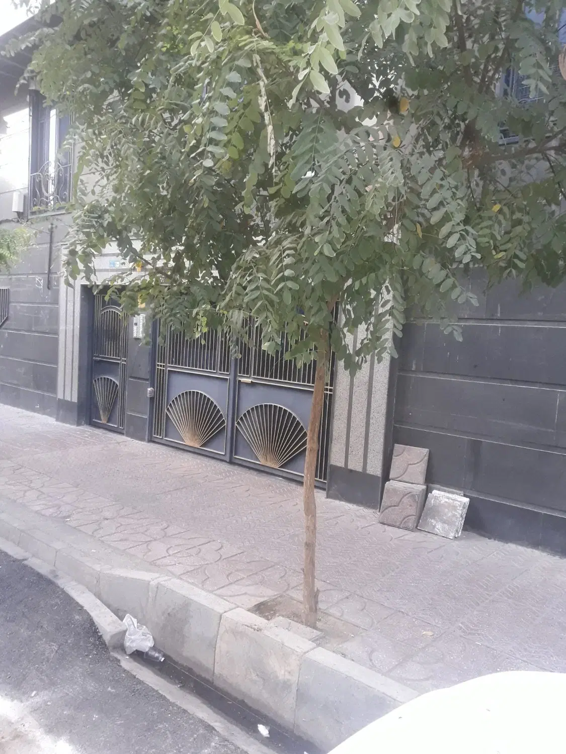 آپارتمان قیمت با پارکینگ وانباری