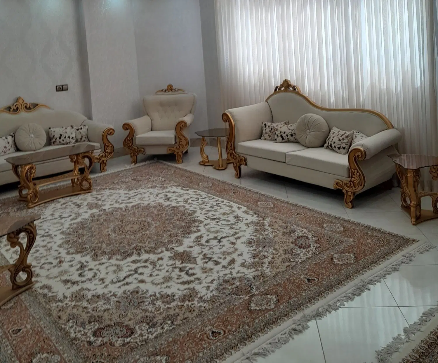 فروش آپارتمان ۸۵ متری چهارراه اریسون خیابان لاله