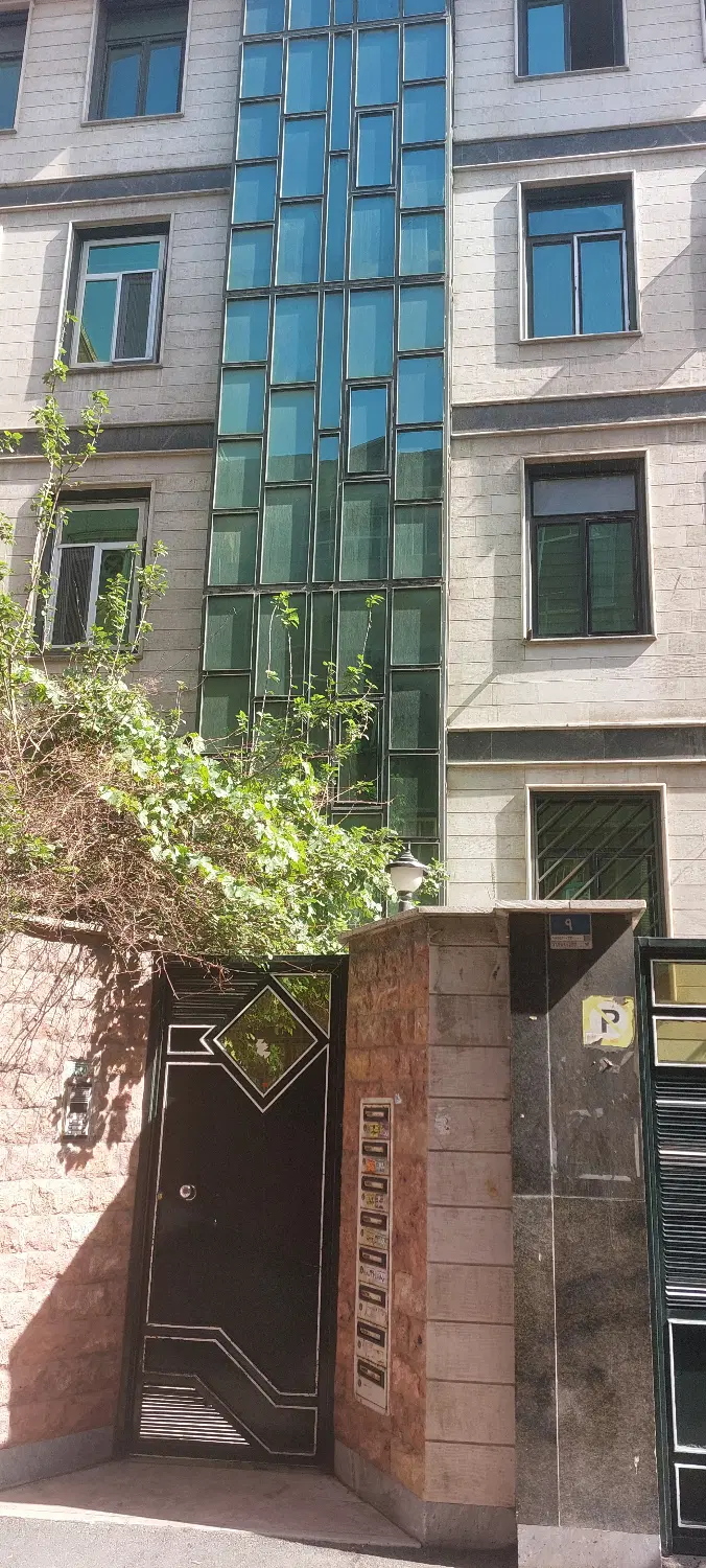 ۶۱ متری خیابان حافظ