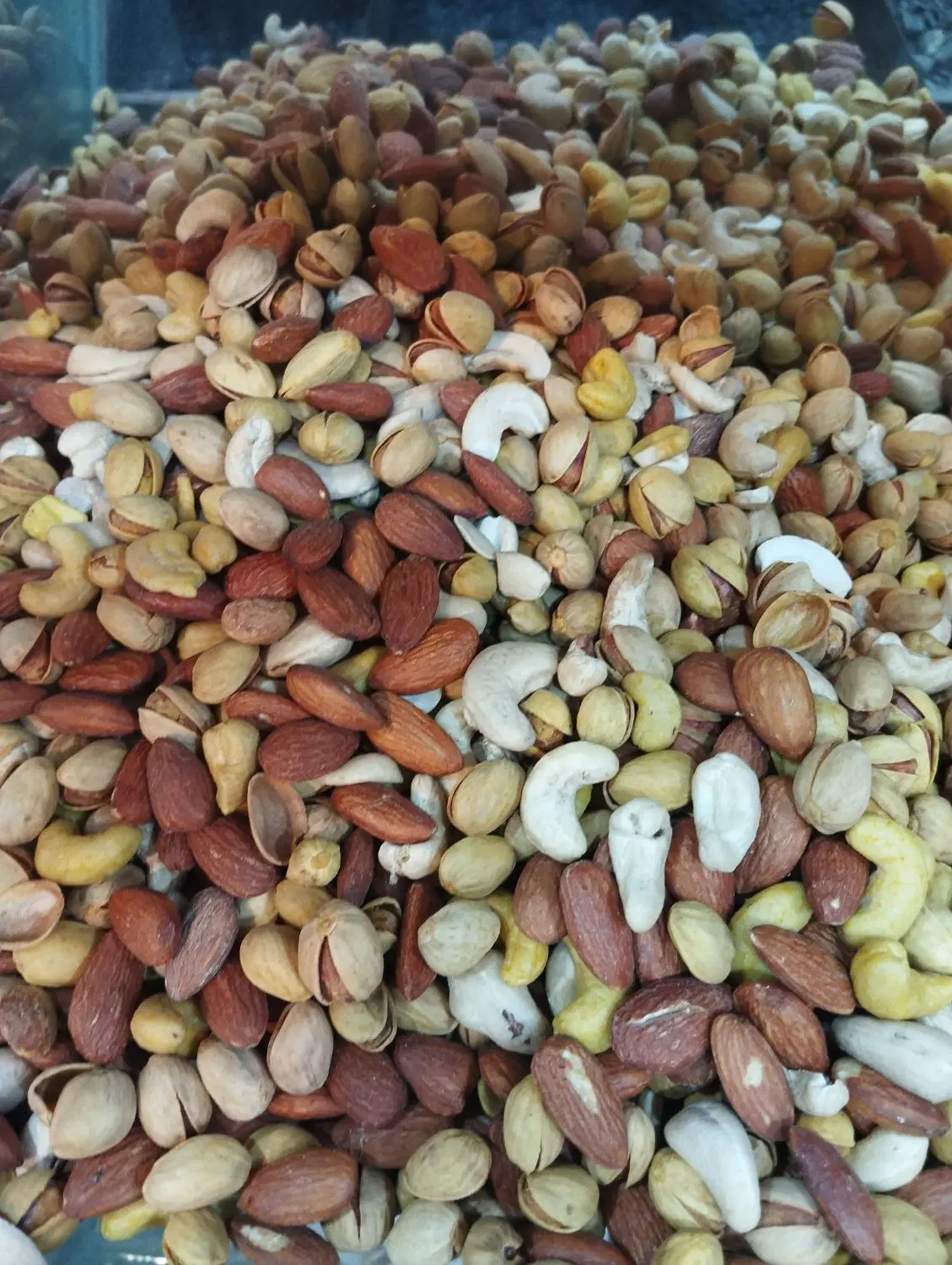 واگذاری مغازه آجیل فروشی با مشتری زیاد و تردد زیاد